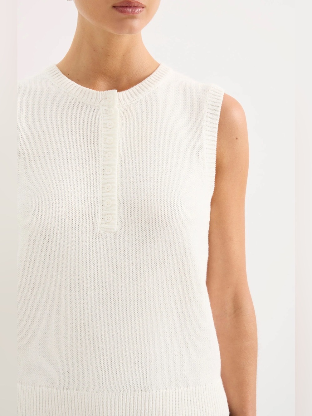 NUDE LUCY Marie Sleeveless Henley Knit Top Size Small - Picture 2 of 7